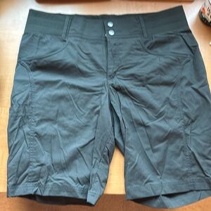 Title Nine 10’’ Clamber Hiking Shorts - OLIVE GREEN